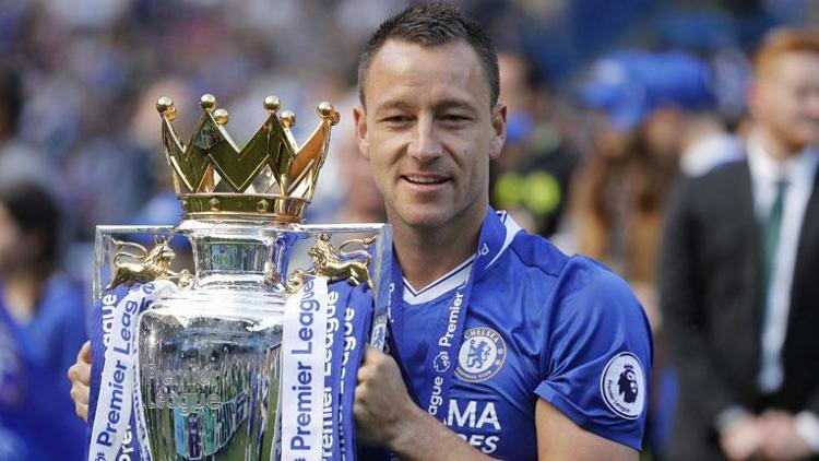 John Terry kariyerini noktaladı