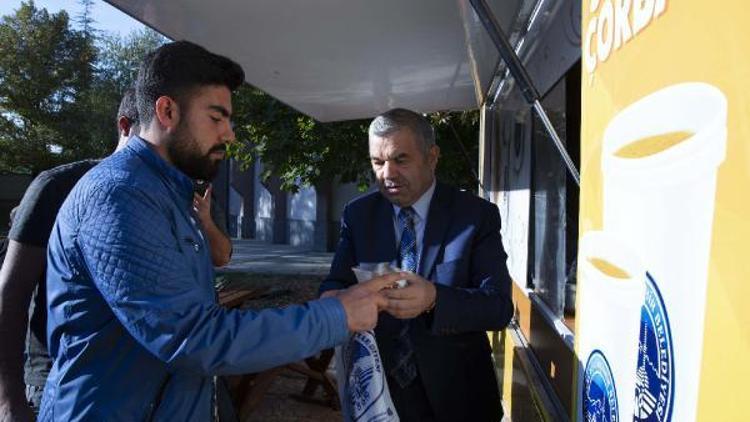 Başkan Çelik, vatandaşları kitap fuarına davet etti