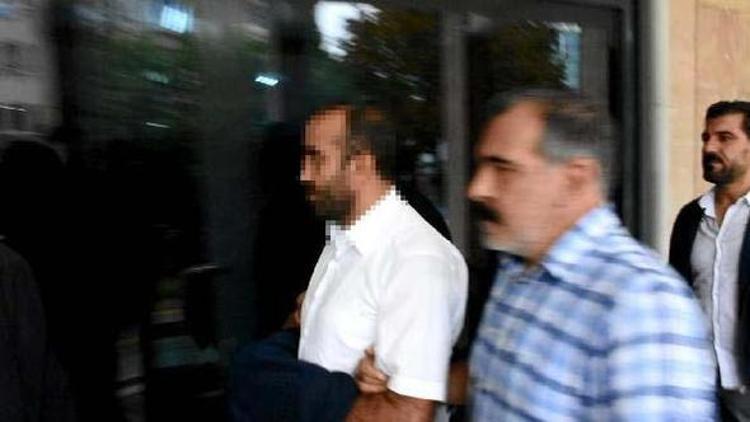 Atatürke ve Cumhuriyete hakaret eden öğretmen tutuklandı