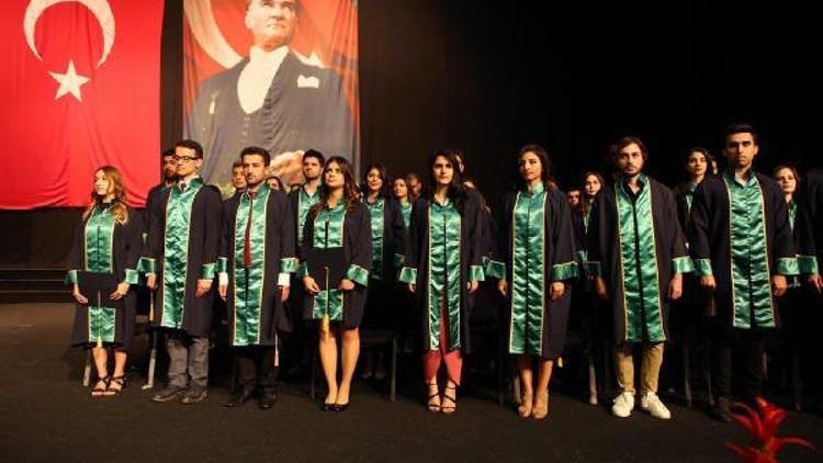 ÇÜ Diş Hekimliği Fakültesi yeni mezunlarını uğurladı