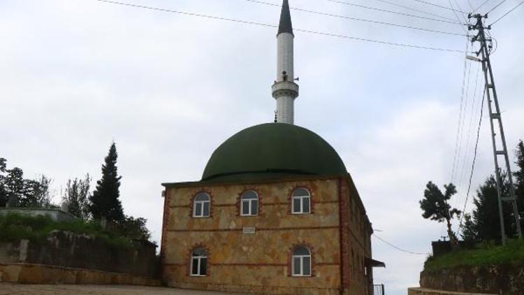 Vasiyet etti; kendi sesinden salası okundu