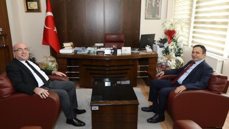 ERÜ Rektörü Çalış, Kayseri Üniversitesi Rektörü Karamustafayı ziyaret etti