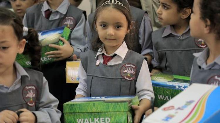 İnegöl’den Gazzeli 1260 öğrenciye yardım