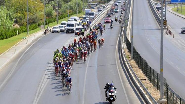 Cumhurbaşkanlığı Türkiye Bisiklet Turunun Alanya-Antalya etabı başladı (EK FOTOĞRAFLAR)