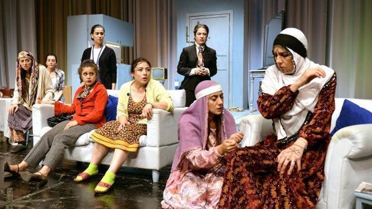Adana Devlet Tiyatrosu’nda sezon açıldı