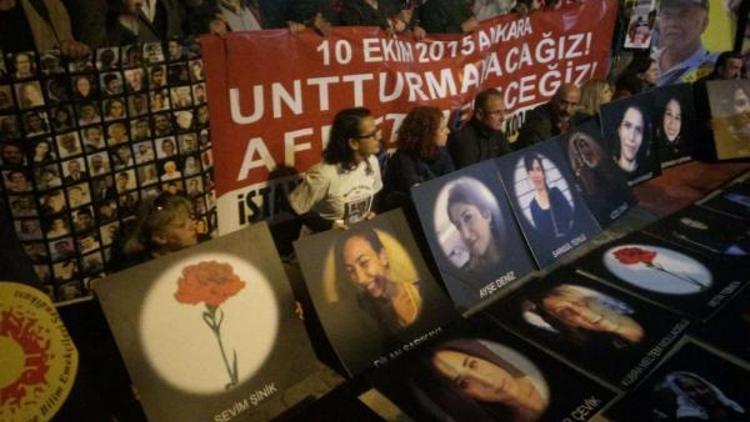 Ankaradaki patlamalarda hayatını kaybedenler anıldı