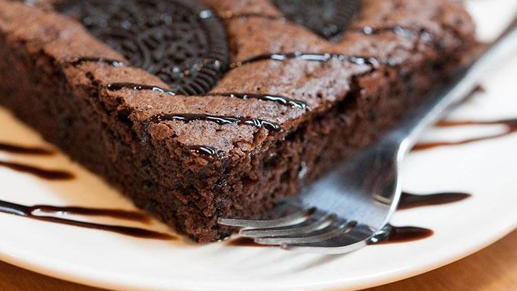 Kakaolu bisküvili brownie tarifi