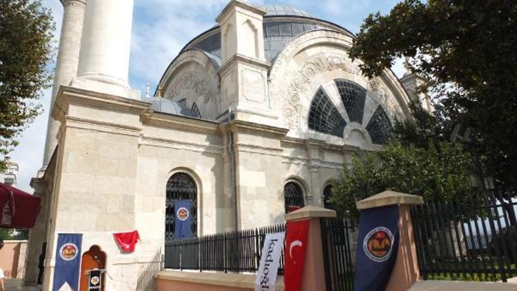 Restore edilen Cihangir Camii ibadete açıldı
