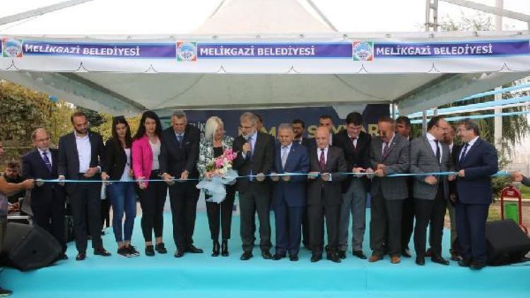 Mimarsinan Dere mahallesine yapılan aile sağlığı merkezi törenle açıldı