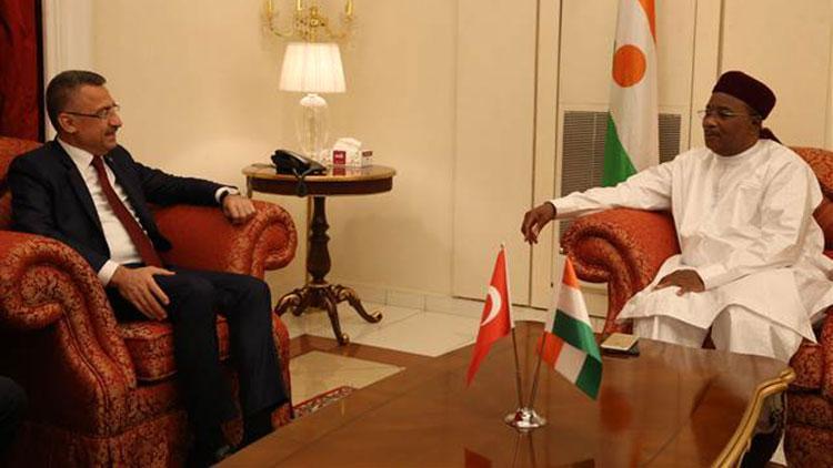 Cumhurbaşkanı Yardımcısı Oktay, Nijer Cumhurbaşkanı ile görüştü