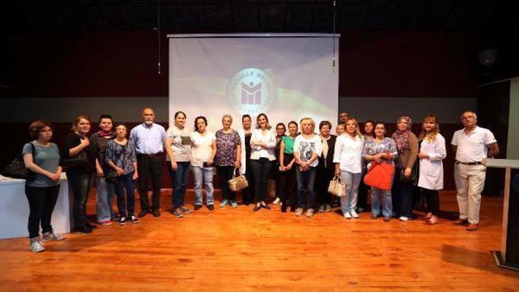 YENİMEK kursiyerlerine çocuk ve aile ilişkileri semineri düzenlendi