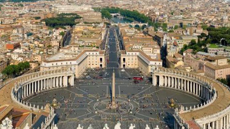 Vatikan’da inanılmaz skandal