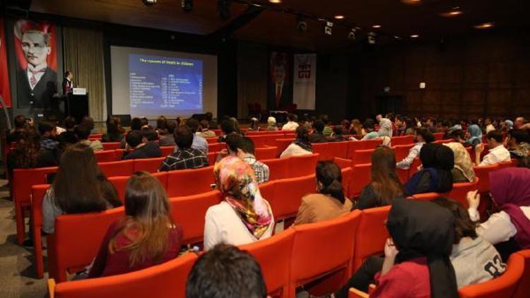 AGÜ’de “Çocukluk Çağı Kanserleri ve Güncel Yaklaşımlar” konferansı