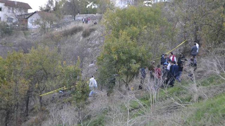 Ağaçlık alanda yanmış erkek cesedi bulundu