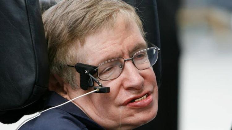 Hawking: Trumpın seçilmesi bilim insanlarına küresel bir isyan