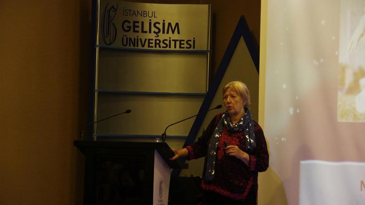 İngiliz oyun profesörü Türkiyede öğrencilerle buluştu