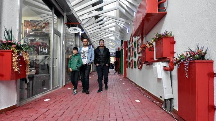 Vanda Ercişli Emrah Sokağı açıldı