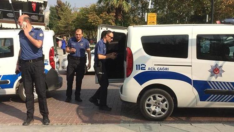 Linçten polis kurtardı: Hareketli anlar