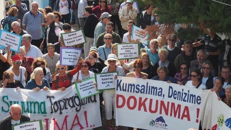 Ayvalıkta çevreciler protesto etti, ÇED toplantısı yapılmadı