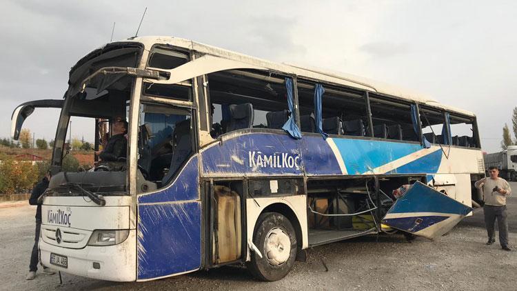 Yolcu otobüsü devrildi Çok sayıda ölü ve yaralı var...