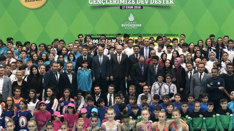 İstanbul Büyükşehir Belediyesinden spor kulüplerine malzeme desteği