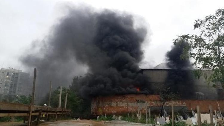 Fotoğraf Ek//Sultangazide fabrika yangını