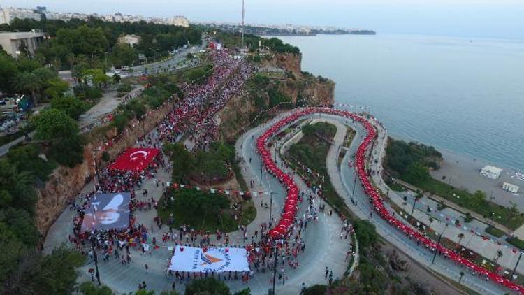 Fener alayına Türk bayraklı çağrı