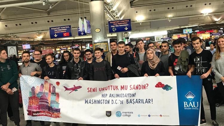 Üniversite öğrencileri hazırlık için ABD yolcusu