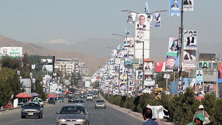 Afganistan seçimler için sandık başına gidecek