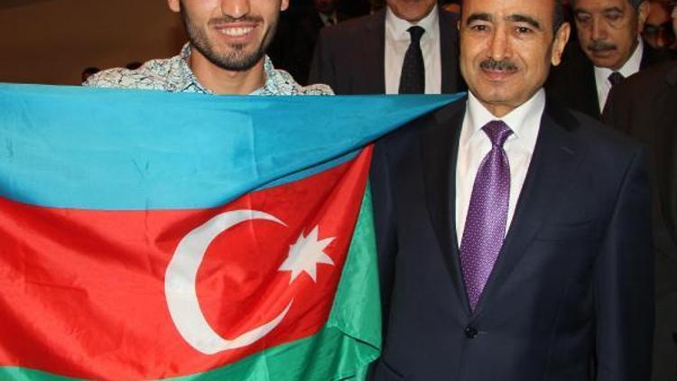 Azerbaycan Cumhurbaşkanı Yardımcısı: Devletlerin haklarına saygıyla yanaşılmalı