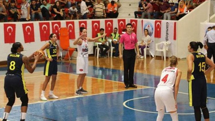 Gündoğdu Adana Basketbol evinde Fenerbahçeyi yendi