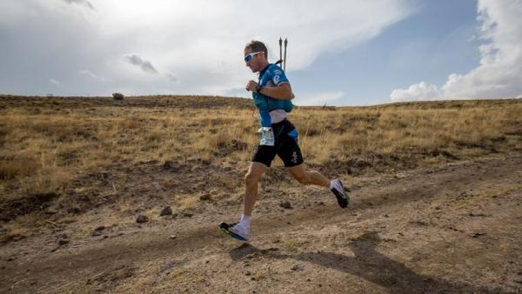 Kapadokya Ultra-Trailin şampiyonu İtalyan atlet Andrea Macchi oldu (FOTOĞRAFLAR)