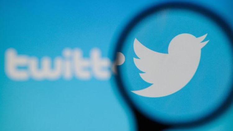 Twitter komplo teorisyeninin hesaplarını kapattı