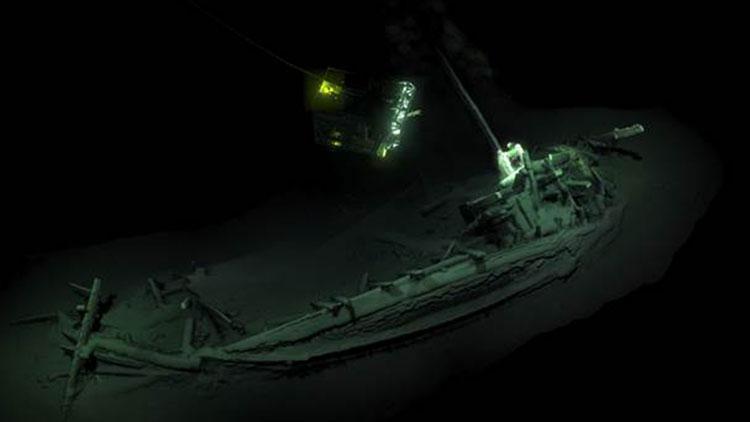 Karadenizde dünyanın en eski gemi enkazı keşfedildi