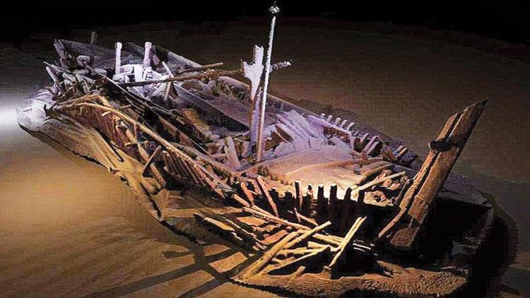 2400 yıllık gemi enkazı Karadenizde yatıyor