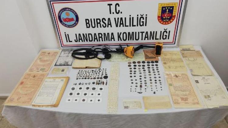 Tarihi eser kaçakçısına jandarma baskını