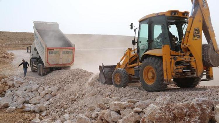 Haliliyede kırsal yol çalışması sürüyor