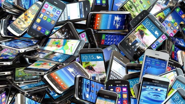 Yavaşlayan telefonlar yüzünden Apple ve Samsunga para cezası