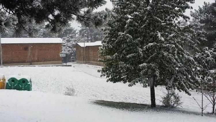 Murat Dağına mevsimin ilk karı yağdı