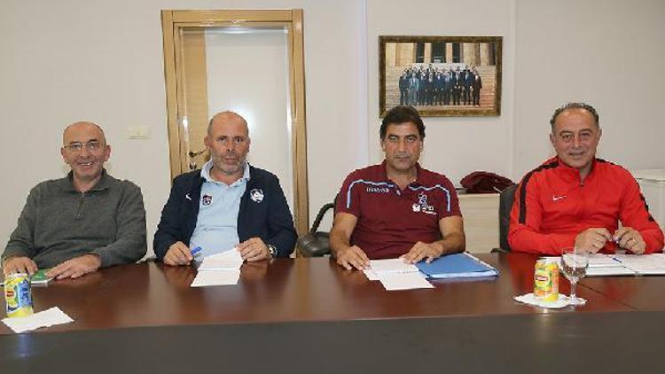 Trabzonsporda gelecek planlamasına yönelik toplantı yapıldı