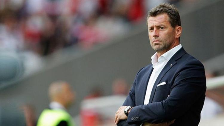 Skibbe Yunanistandan ayrıldı