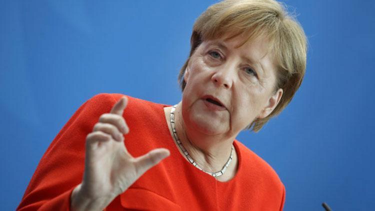 Merkel’den Kral Selman’a Kaşıkçı çağrısı