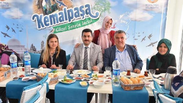 Millet Bahçesinde kadınları dinledi