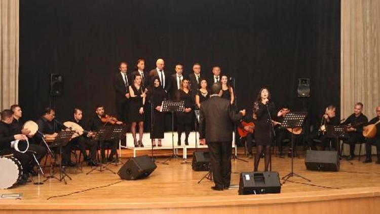 ERÜ’de “Güzfest 2018” kapsamında Cumhuriyet konseri düzenlendi