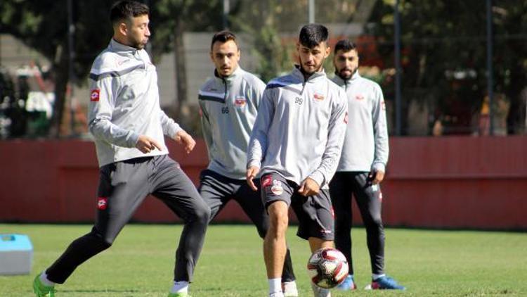 Adanaspor Teknik Direktörü Demirbakan: Kazanacağız
