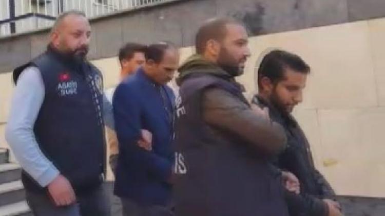 İranlı sahte polisler Libyalı turisti İstanbulda dolandırdı