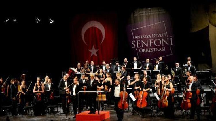 Cumhuriyet Bestecileri Konserine yoğun ilgi