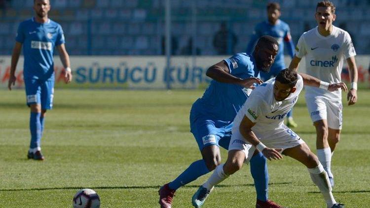 Erzurumda puanlar paylaşıldı 2 gol, 1 kırmızı kart...