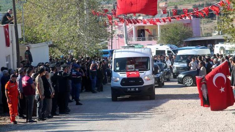 Silifke şehidini uğurladı