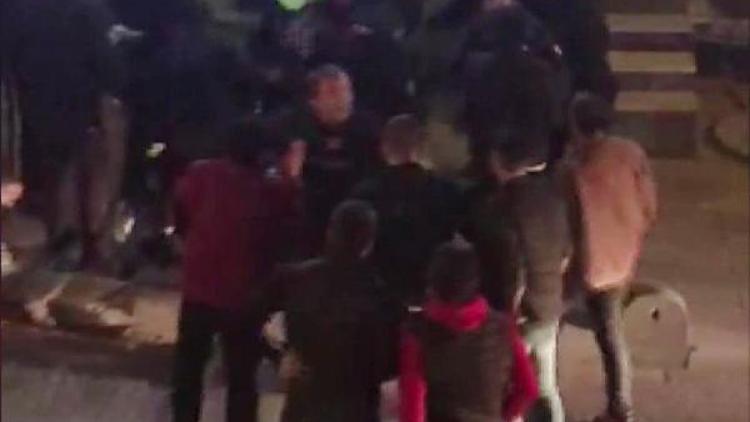 Arnavutköyde asker uğurlamasında polisin uyarılarını dinlemeyen gruba müdahale